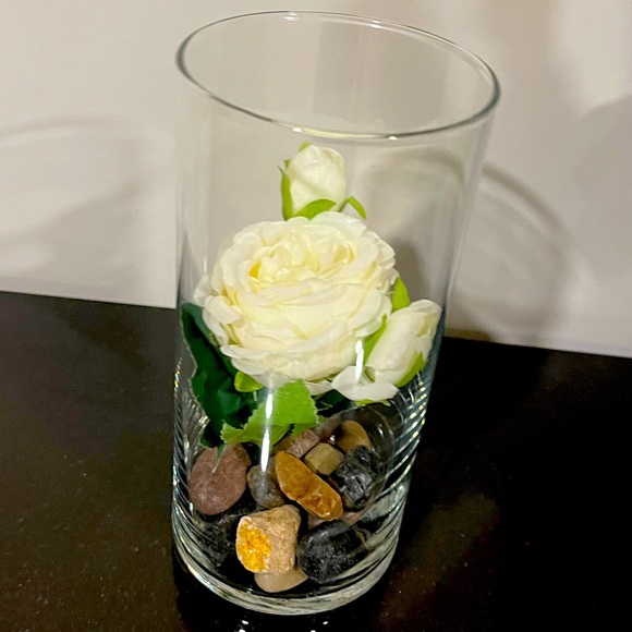 Flower arrangement decor - Picture 1 of 1